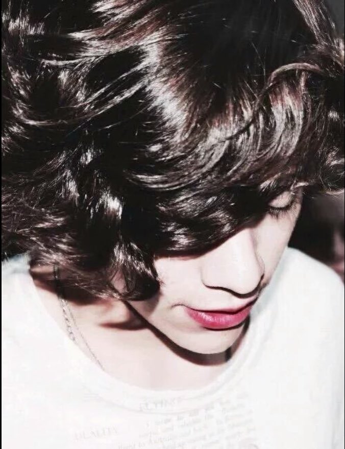 baloolwt's tweet photo. Look at those lips https://t.co/7F6CfzJSXd