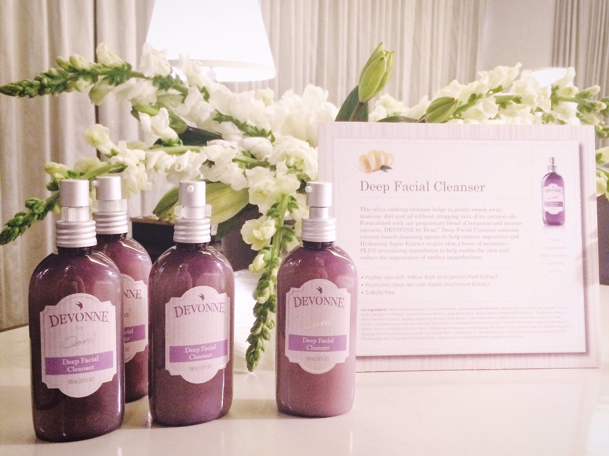 devonnebydemi's tweet photo. Directions: Apply to skin and massage over face and neck, rinse, feel beautiful 😌, repeat. https://t.co/ENbg3Ok9nQ https://t.co/FLTVviSGP0