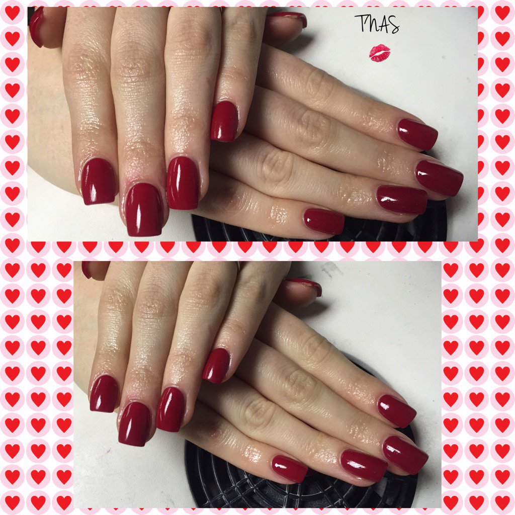 martalovesnails's tweet photo. Simple red❤️ gorgeous @NSINails acrylic overlay on natural nails #nsi #redglam #nsinails https://t.co/9SJJCJVWwn