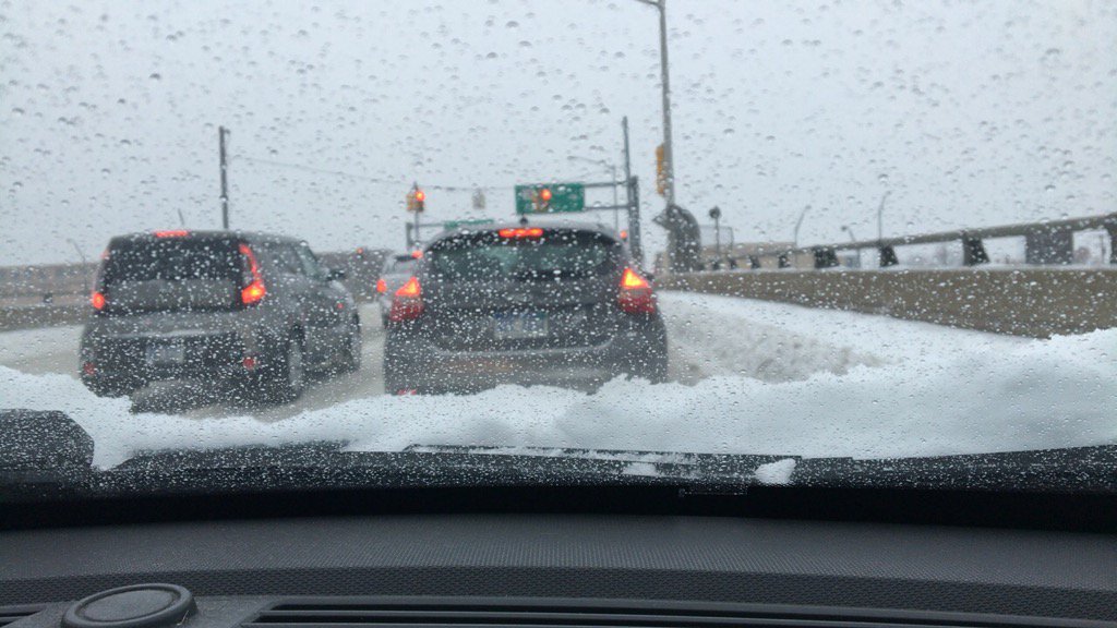 DanBoers's tweet photo. WATCH LIVE on #stringwire: Snowy commute in metro Grand Rapids, MI
https://t.co/mKmzqfmQat https://t.co/ReA8D1c3GY
