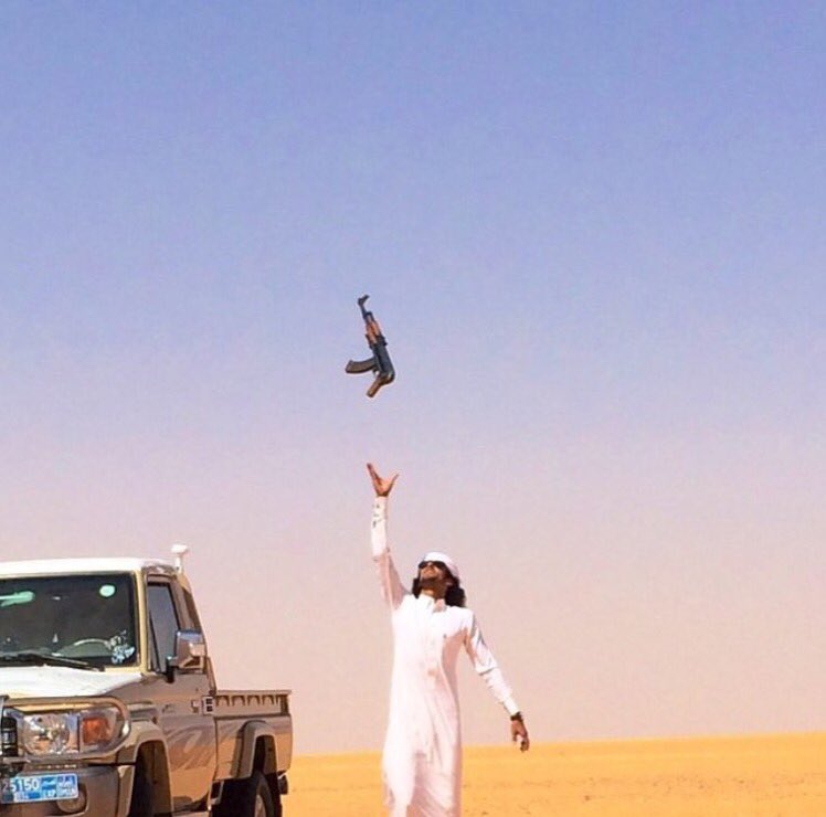 Sassddf1133Ssd's tweet photo. "@Sut_502: يشوش راسي عند .. ربعي مزبّنت الدخيل جهنان وقت الملاقى يصبح الشايب صبي https://t.co/9SG0ZBD6L1"
