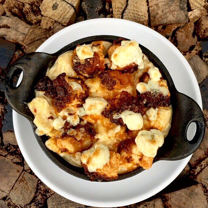 smokeringatl's tweet photo. #HappyTuesday! You know what that means... #MacnCheeseNight! Our #specialtymac is #BuffaloChicken #Bluecheese #Mac! https://t.co/NwGPwsWwvZ