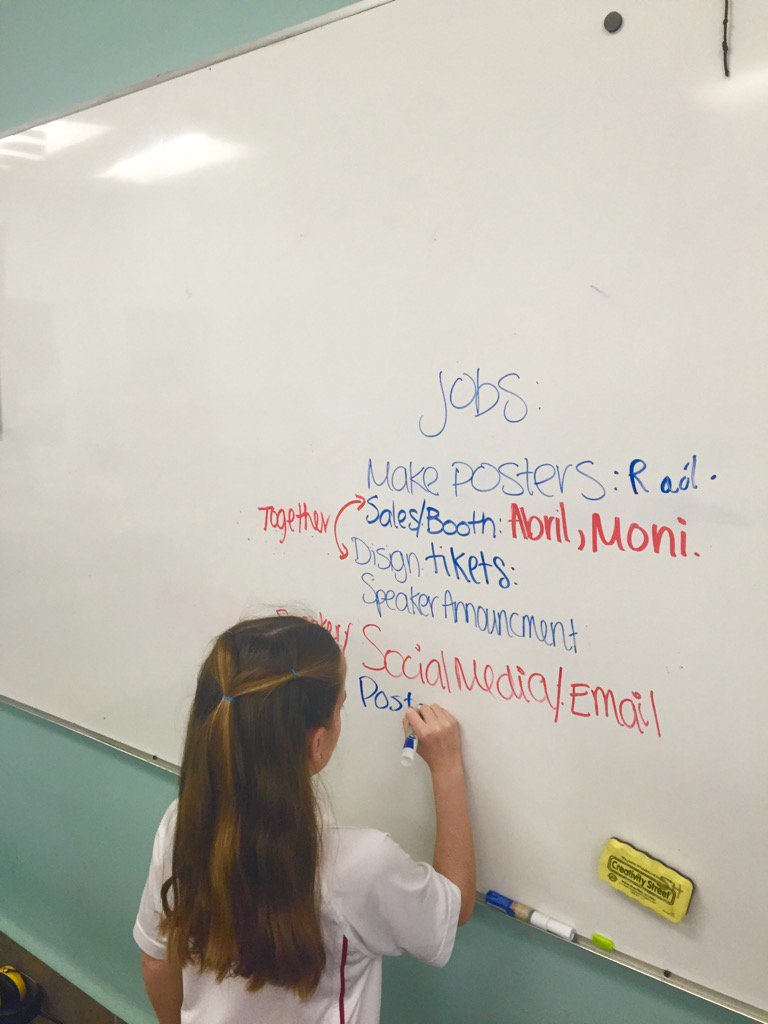 DanielleOSM's tweet image. It's an amazing feeling when students take charge and guide each other #proudteacher #studentleaders @ASFMELEM