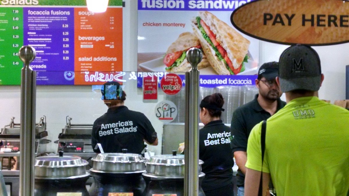 SPAP_UMD's tweet image. The closest thing to the tree&apos;s natural habitat in the Stamp, Saladworks #SpapInterventionUMD #4marzocasaabiertaUMD