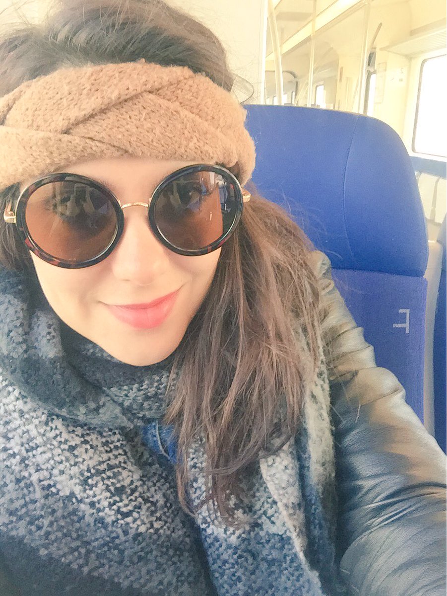 SandyDaneMusic's tweet photo. Cold, but sunshine... #waitingforspring https://t.co/rzLwvmOeEf