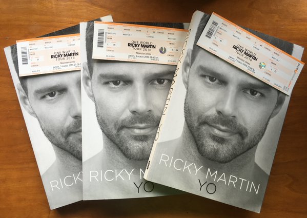 FMDOS's tweet photo. ¿Con quién irías a ver a @ricky_martin? Participa por entradas usando #ARickyMartinConFMDOS https://t.co/dzTBDIqeyS