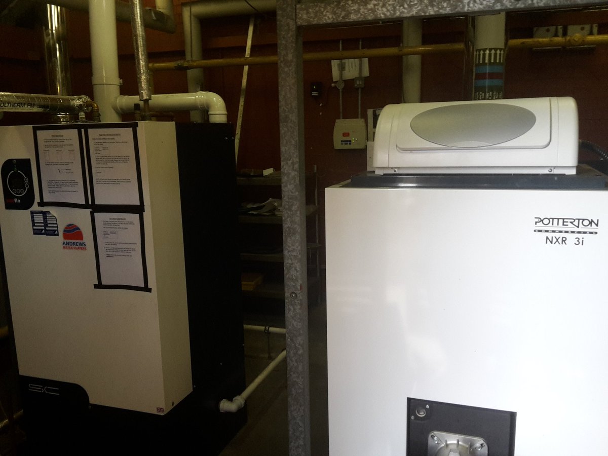 NevilleRadford's tweet photo. A ture partnership between @AndrewsWH and @PottertonComm keeping the folks at this care home clean and warm #NEOflo https://t.co/2pfRPheFLW