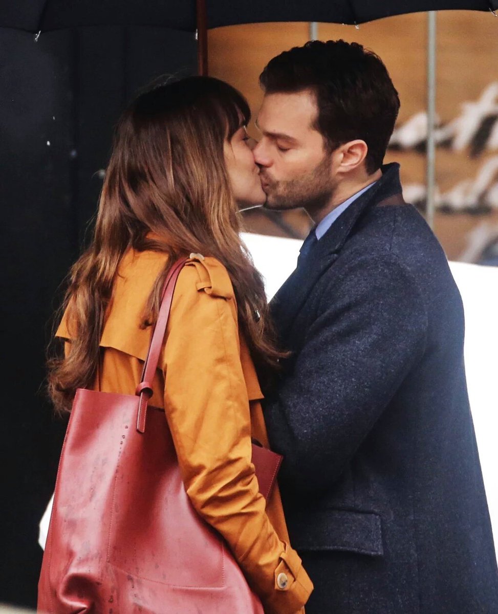carolbentte's tweet photo. This is 💓💓💓
Via @ShadesUpdates https://t.co/NQnIse3jEg