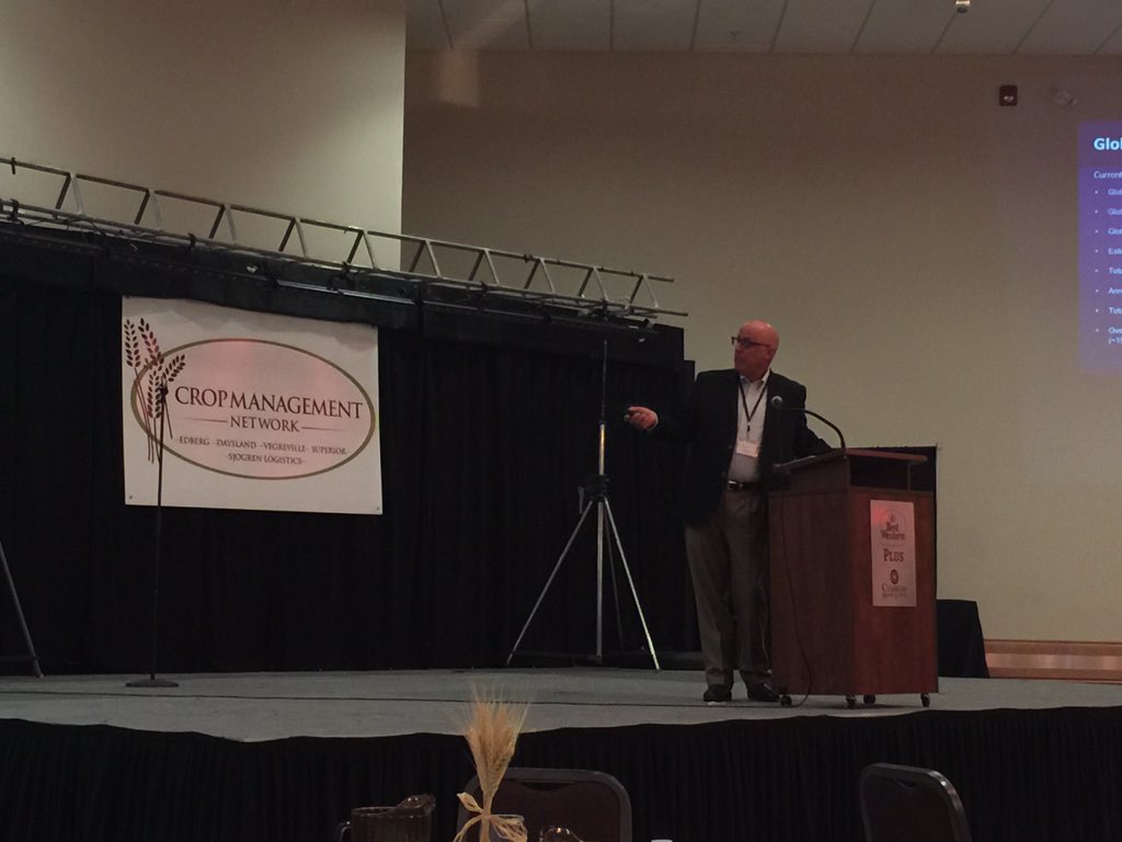 jennmitchell10's tweet photo. Rod Beeler from Trammo speaking at our #cropmanagementnetwork #businessdevelopmentseminar #greatturnout https://t.co/Idybh9iBqv