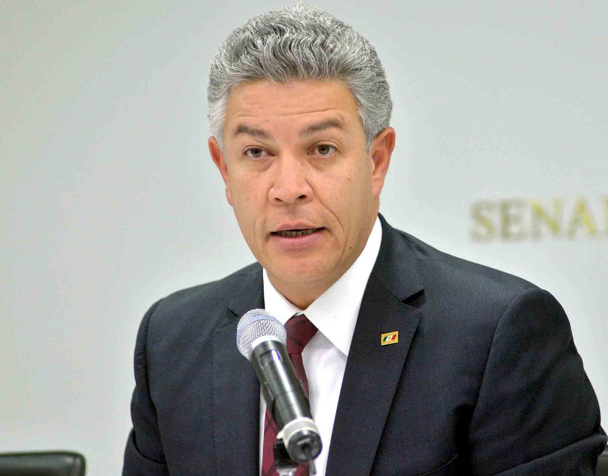 ElInformanteMX's tweet photo. @senadomexicano concede licencia a #DavidPenchyna para asumir dirección de @Infonavit. https://t.co/54BAIKlNo3