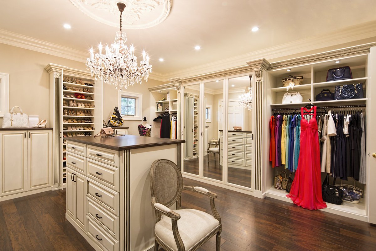 ClosetFactoryNY's tweet photo. #DatingLifein4Words NOT SHARING MY CLOSET https://t.co/gUeZVX5FqI