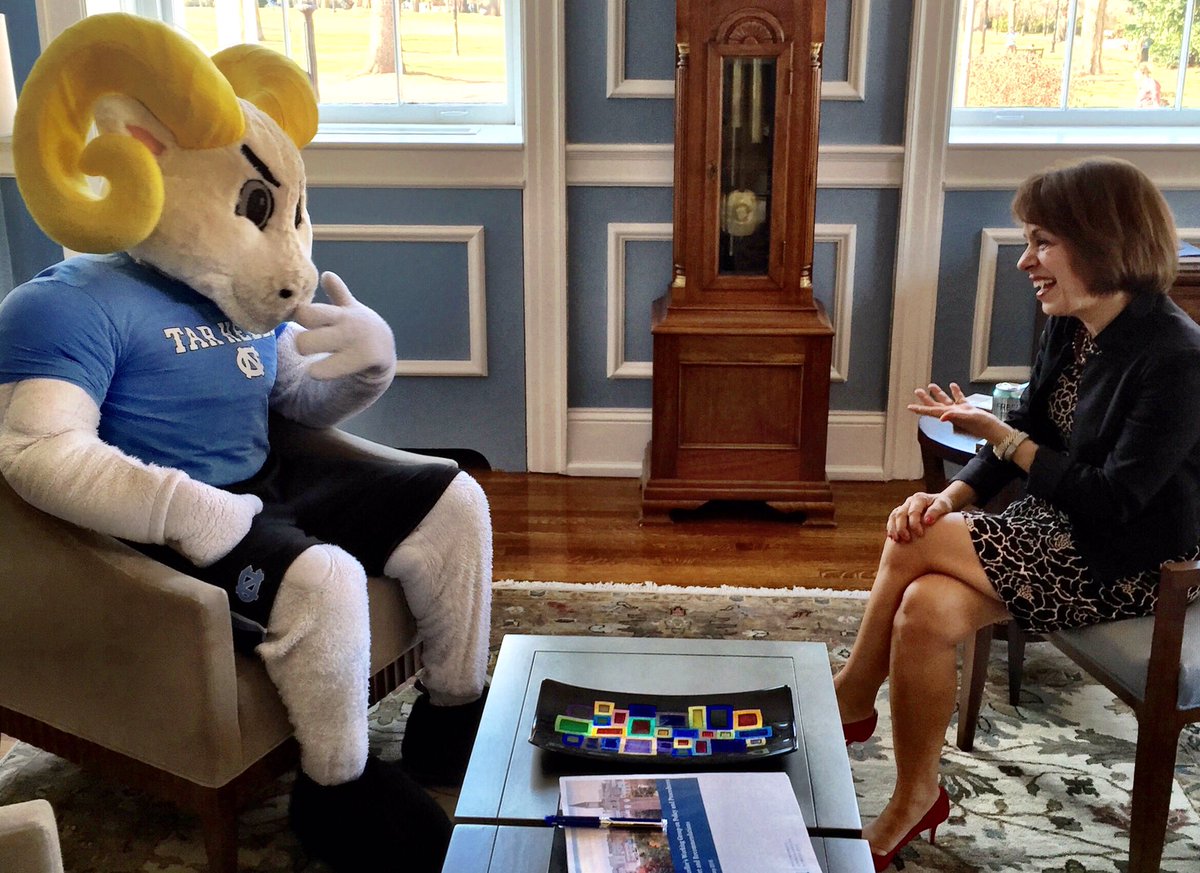 ChancellorFolt's tweet photo. I had a great surprise visitor today @Rameses_UNC promoting @carolinaftk &amp; UNC Children’s Hospital. What fun! https://t.co/WTQR6uX90G