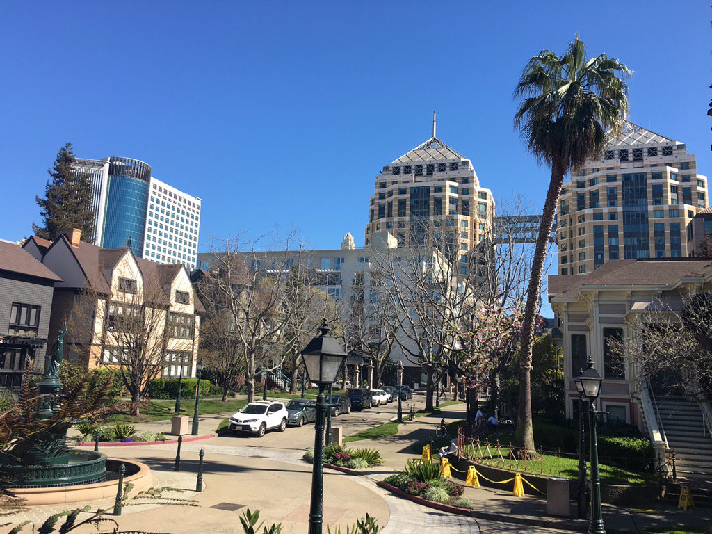 EricEBALDC's tweet photo. Lunch at Preservation Park with a view of the IRS and some tasty Brazilian food at Rio California @EBALDC #VITA https://t.co/eAytJgN9G4