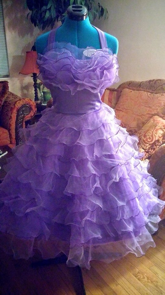 01ravenbombshel's tweet photo. Who needs a new #vintagestyledress for all the #spring &amp; #summer #pinupcontest #pinup #vintage #forsale #handmade https://t.co/hbDgazxRmD