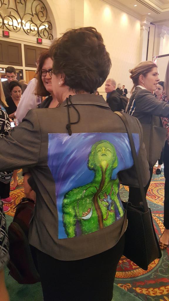 Sphere3CEO's tweet photo. #thewalkinggallery #himss16 https://t.co/KAny65sxje