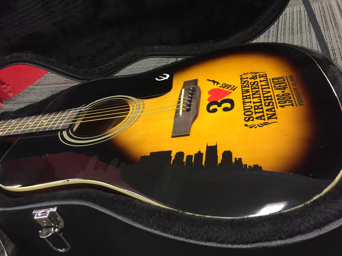 ampdigitalprint's tweet image. Wrapping guitars in style with @EFIPrint 's #VUTEk. #ImagingofThings