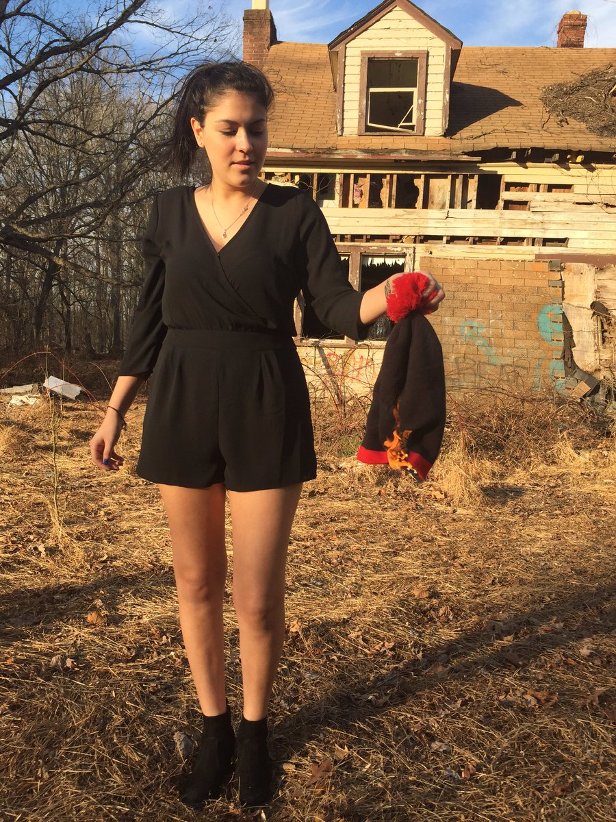yojewls's tweet photo. When setting your ex's hat on fire goes wrong and you start a forest fire https://t.co/LDVdFPpG2l