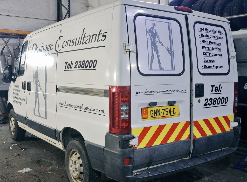 DrainConsultant's tweet photo. It's been a long evening working on the van but the sign writing is finally done and looking fantastic! https://t.co/IsW505NiZl