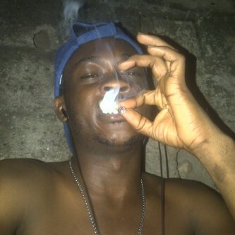 StepsideC's tweet image. Smoking. Sheet away