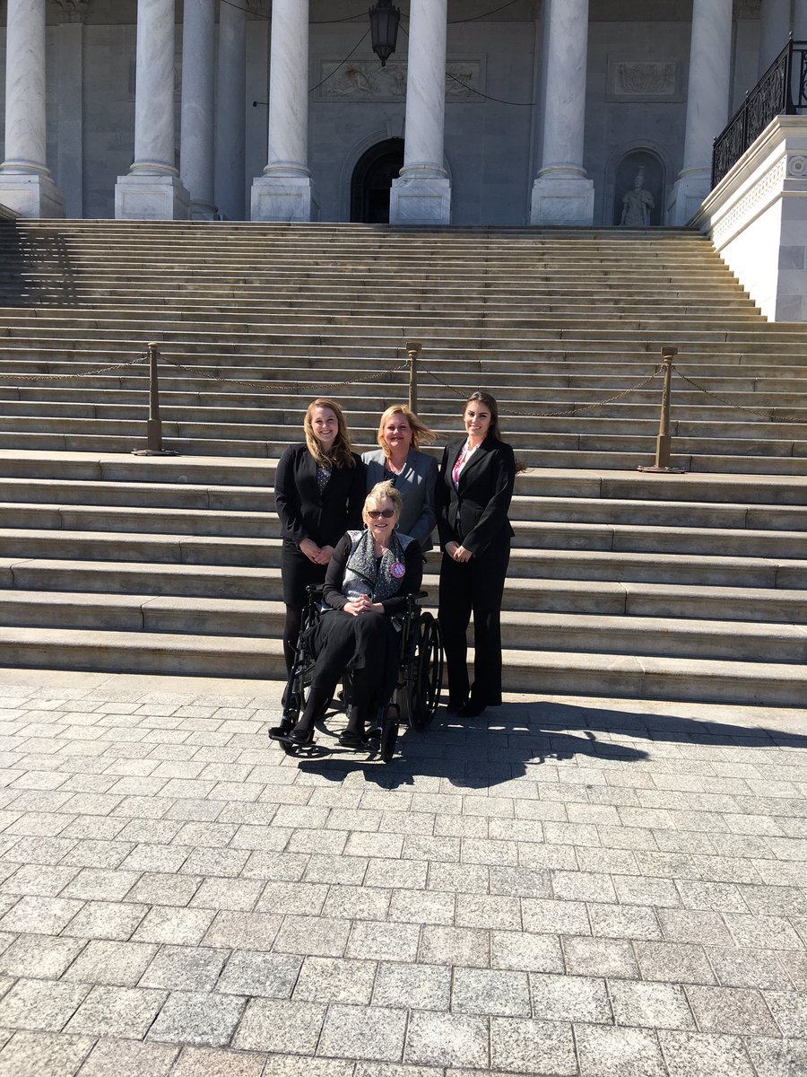 bkopswimmer's tweet photo. Great day on the Hill fighting hunger.#acdkids https://t.co/mQRnYHeMfA