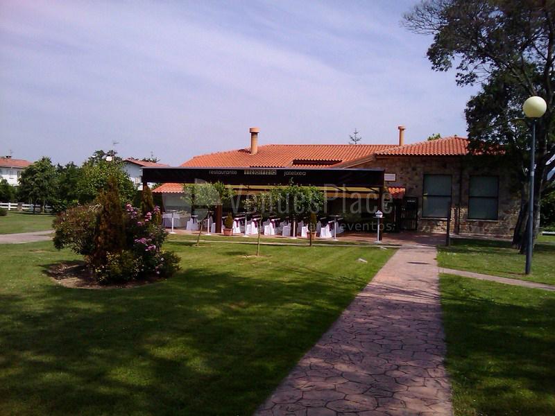 VenuesPlace's tweet photo. Restaurantes en vizcaya xa comunión con espacios xa niños https://t.co/fNd0Z4B2tU #torrearriaga #Jolastoki @IzarzaSL https://t.co/14aMpsqFgk