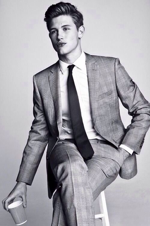 _classyapparel_'s tweet photo. Simple, elegant, classic #classy #suitandtie https://t.co/zabG4HMdhK