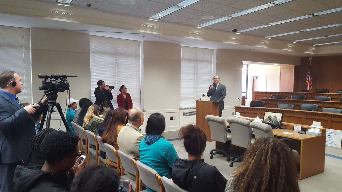 weareoneamerica's tweet photo. .@GovInslee speaks to press conf about #Wa #votingrights act, why we must close #RepresentationGap. #waleg https://t.co/03PS5R7ice
