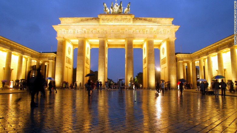 Broker_Fish's tweet photo. CNN reveals their 2016 edition of the best cities for expats! #expatlife #relocation https://t.co/u6OzFgpLTy https://t.co/8ECyVPaXy2