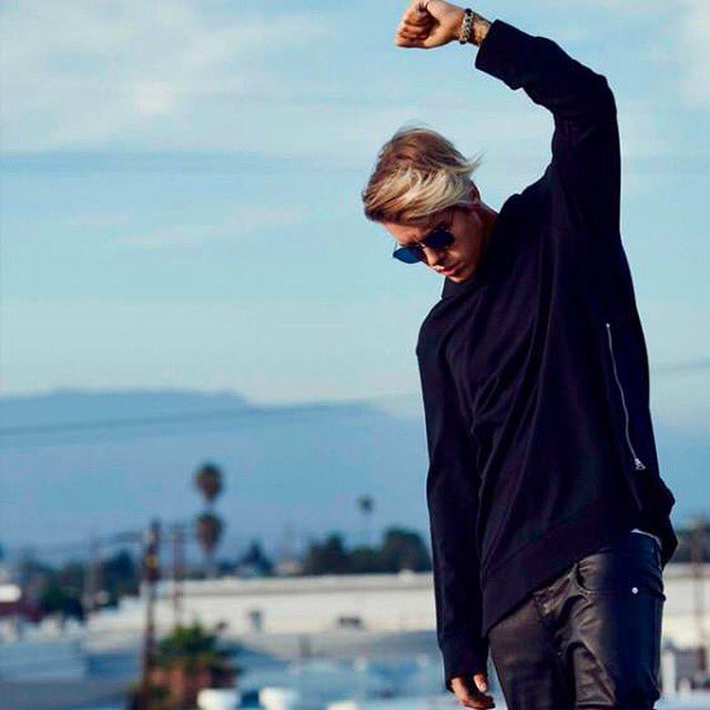 TheSermonLA's tweet photo. #HBD @justinbieber 
#jb22 #justinbieber #happybirthday #style #streetstyle #fashion #bieber #belieber #bieberfever https://t.co/oDtUcIKgG4