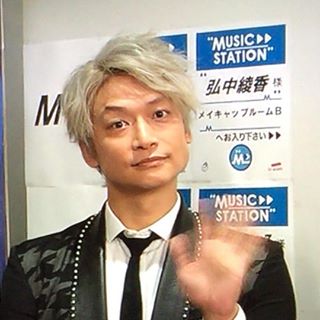 はる Smap 銀髪銀肉香取ちゃんです 香取慎吾 の銀髪かわいすぎてまいっちゃな T Co Os7p8jgyn6