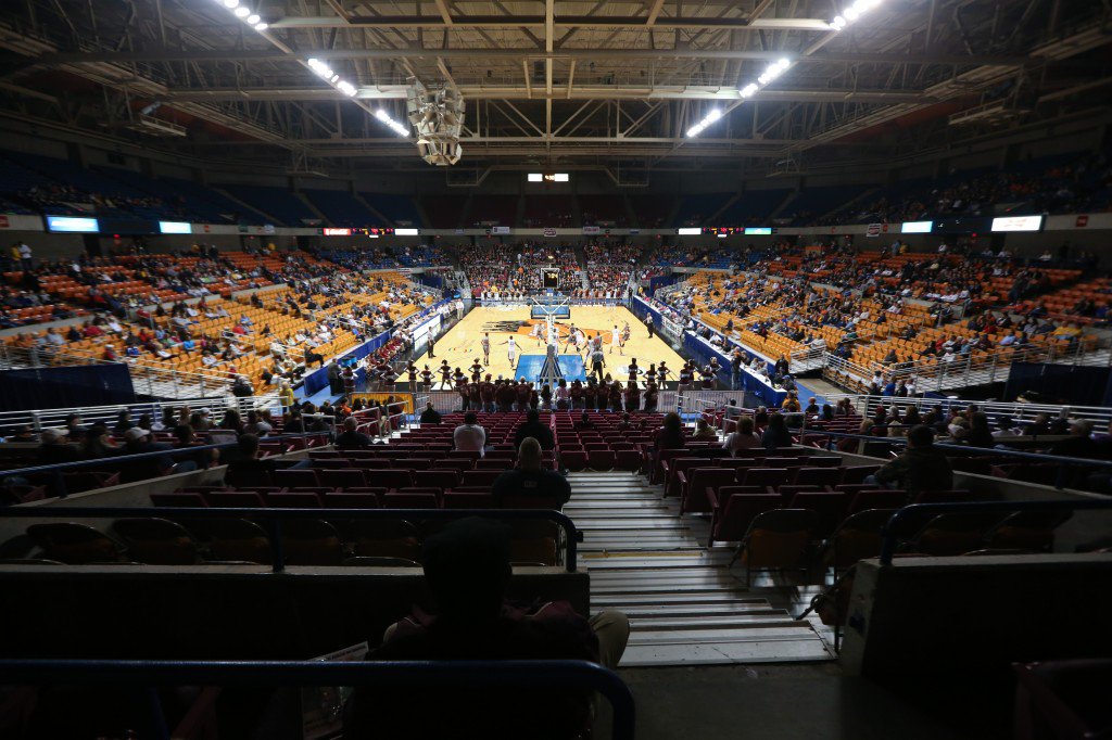 Basketball Friday Night in West Virginia tweet media