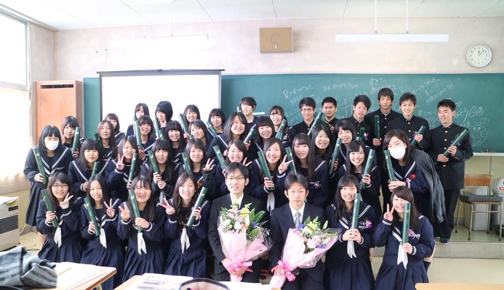 0328Baka's tweet photo. 昨日卒業したー！ https://t.co/yTTrbKPG2B