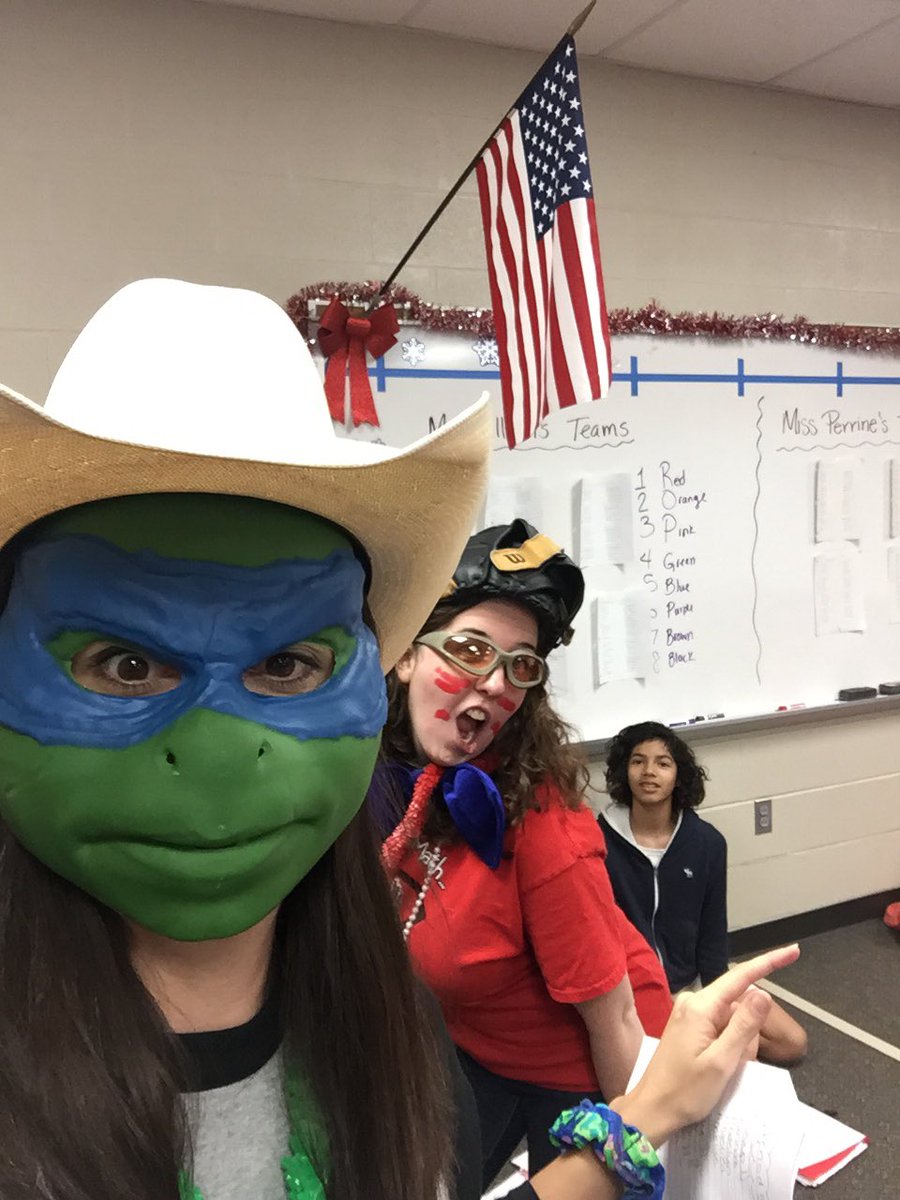 ashwilliams314's tweet image. Math review game! @6thMathWCJH @WoodCreekJrHigh #wcjhisgl #wcjhmath #dressup