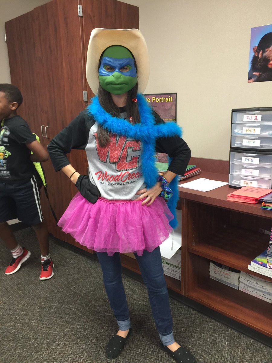 ashwilliams314's tweet image. Math review game! @6thMathWCJH @WoodCreekJrHigh #wcjhisgl #wcjhmath #dressup