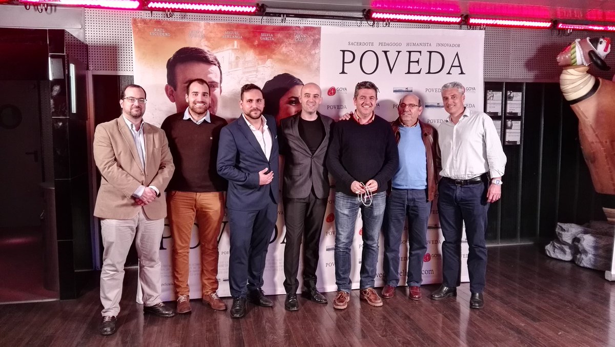 DesiderioGarcia's tweet photo. Encantado en @Cinesur en la premier #PadrePoveda #NerviónPlaza y estar con el equipo de la peli @GoyaProductions https://t.co/tXq3k0bcT8