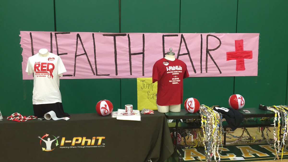 SNHSMater's tweet image. SNHS at the health fair with @Involved_Teens and #IPHIT