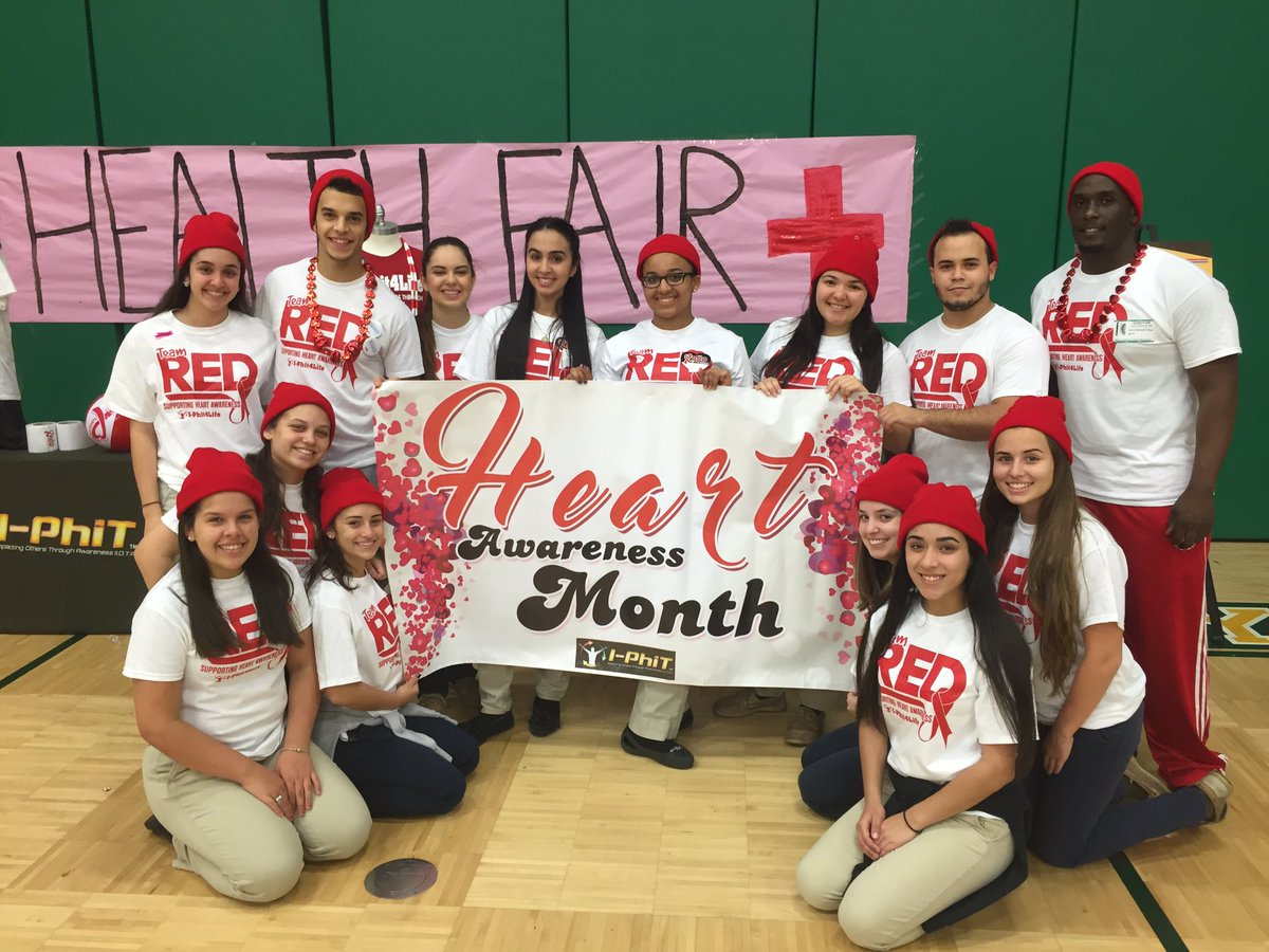 SNHSMater's tweet image. SNHS at the health fair with @Involved_Teens and #IPHIT