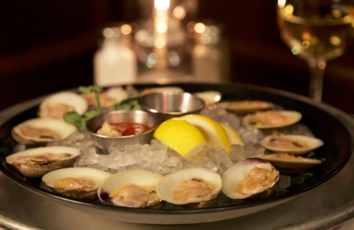 Bizarre Foods (@bizarrefoods) on Twitter photo Join <a href="/andrewzimmern/">Andrew Zimmern</a> in Providence for a taste of the ocean on a new #BizarreFoods: Delicious Destinations at 9|8c! Join <a href="/andrewzimmern/">Andrew Zimmern</a> in Providence for a taste of the ocean on a new #BizarreFoods: Delicious Destinations at 9|8c!