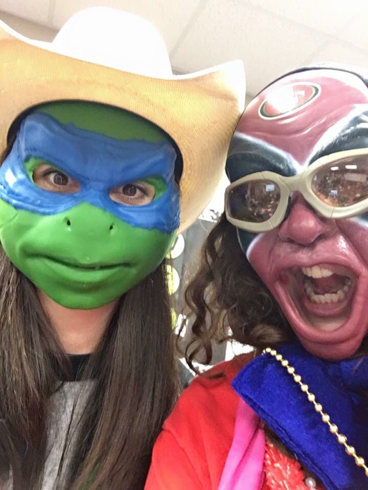 ashwilliams314's tweet image. What we do for our kids! #welovemath @6thMathWCJH #wcjhmath #wcjhisgl we dressed up when they got the ? Correct!