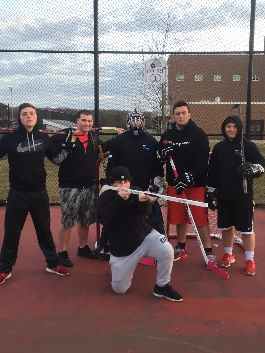 ChrisMckenna22's tweet photo. Ready for the cup 💪🏻🏒 @pmhsthenation @PMHSFloorHockey https://t.co/OwNSAPuuN2