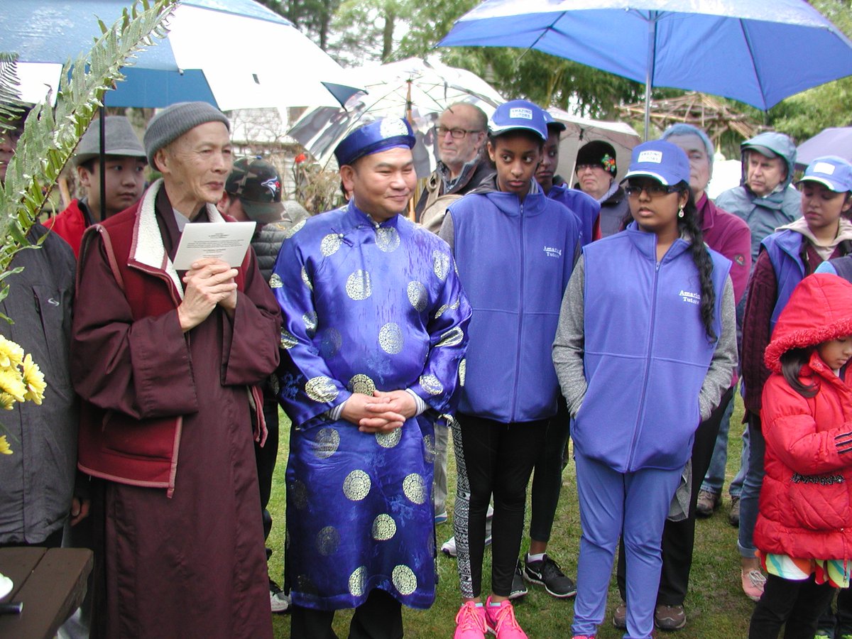 SurreyIntrfaith's tweet photo. Opening ceremony #WIHW2016 #Surreybc #Interfaith Pilgrimage at Thien Ton #Buddhist Temple: https://t.co/fcxvExNsdy https://t.co/eUS1Qb0LOb