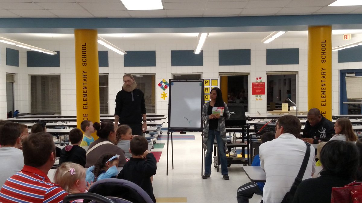 VanceElementary's tweet photo. Huge thank you to Rosa Fattahi and Vincent Wood! Terrific guest readers for #moonlightreading https://t.co/qOtQVp59SC
