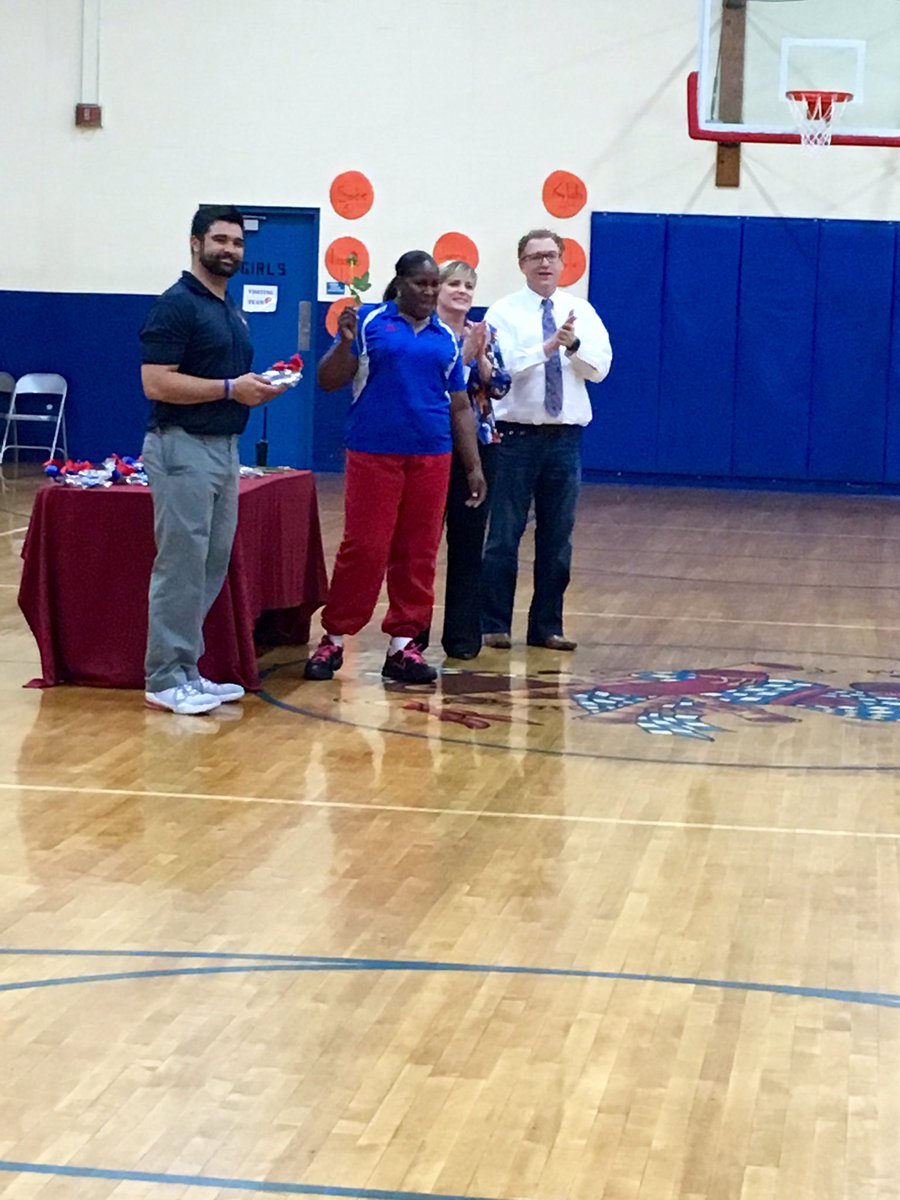 GibsonScotsMS's tweet photo. Coaches eagerly await to recognize 8th graders from both girls &amp; boys bball teams 🎉😃 #OnceAScotAlwaysAScot https://t.co/DWe0ujAkzp