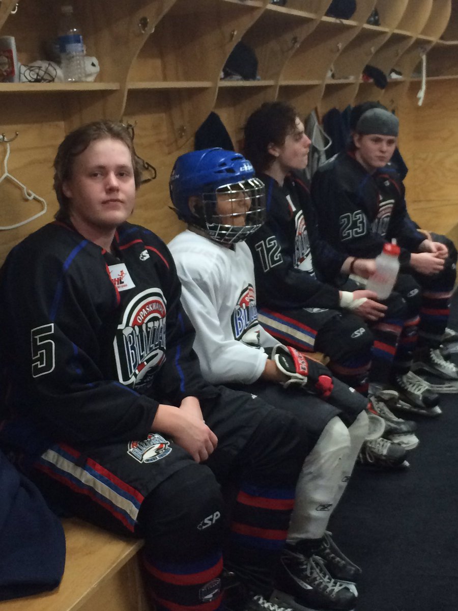 NorManBlizzJrA's tweet photo. Behind the scenes with A&amp;W 7th Man, Matt Monias.  7 minutes until puck drop!  #blizz20 #ocnblizzard #mjhl https://t.co/9C2VS87hMi