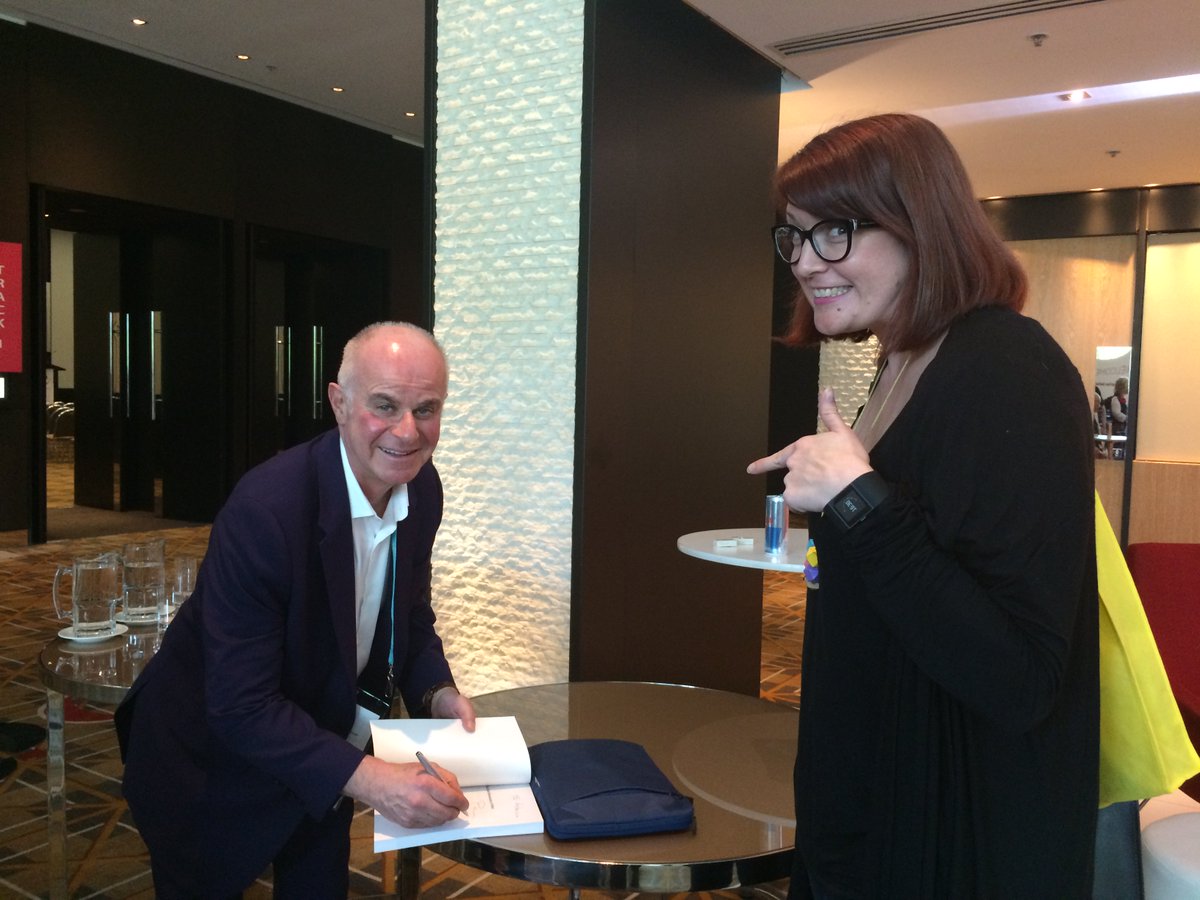 RebeccaJLJ's tweet photo. Was a great 2 days at @collabtechau. Meeting @paulmillersays was a major intranet fangirl highlight! #ECTF16 https://t.co/4oOiosJ4SW