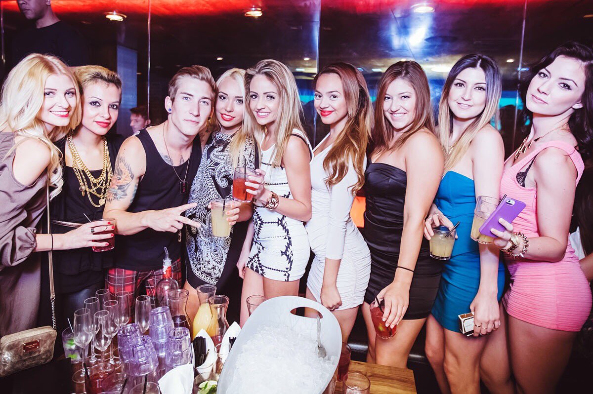TheATTIC_LA's tweet photo. Bottles &amp; models 🍾 #theATTIC https://t.co/opxTUXu8vs