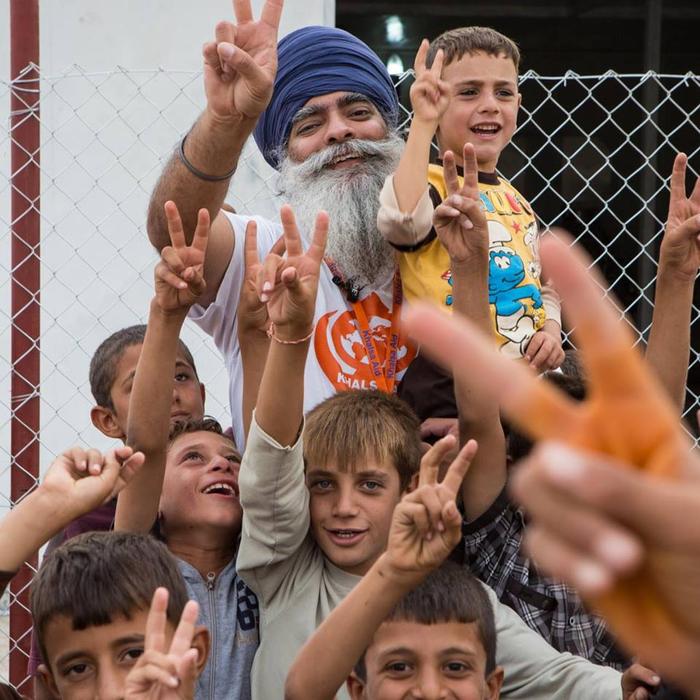 simran's tweet photo. "10 Times The Sikh Community Proved That Humanity Is Above Everything"
https://t.co/Yzv9WThPjj https://t.co/OkagaxBicJ