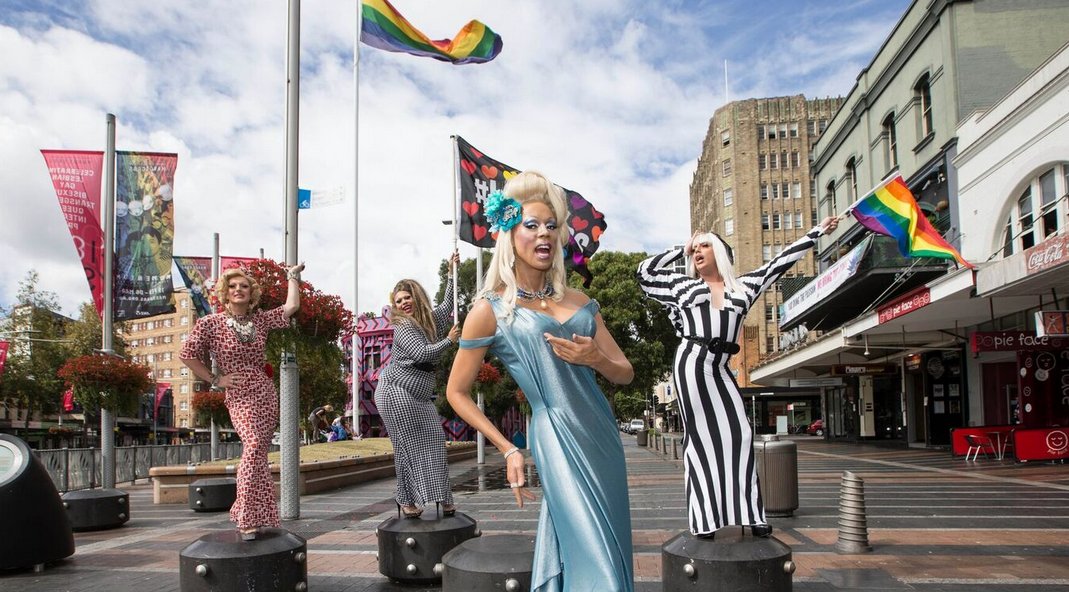 samesame's tweet photo. RuPaul's been waxed for @sydneymardigras Parade: https://t.co/sGV6v3c22v @TussaudsSydney https://t.co/sE5yej7rH5