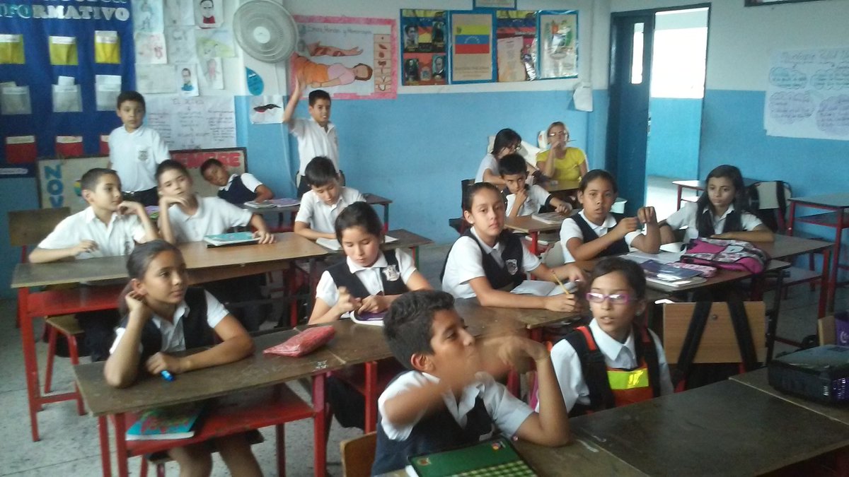 ChaconEsc's tweet image. Asamblea de Estudiantes 5to &quot;B&quot; escogiendo Proyecto Pedagógico de Aula #TecnologiaParaUnMundoMejor #RoboticaEnAccion