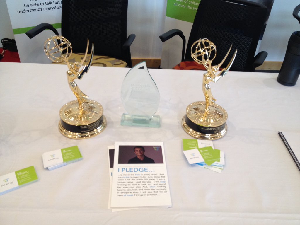 TheHanzels's tweet photo. @JLYFilms Thanks for sharing Emmy Award winning #JustLikeYouFilms #kcpttech16 ππΌ We pledge #ENDBullying #ahsusd409 https://t.co/cOVpEZJsMo